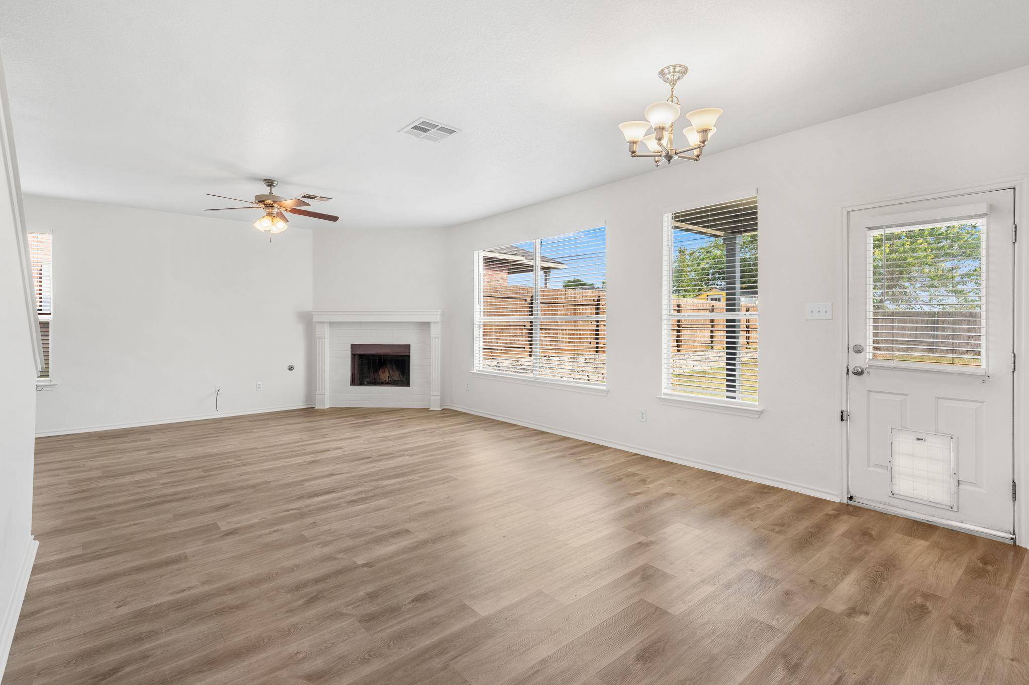 122 Plumbago CV, Buda, TX 78610