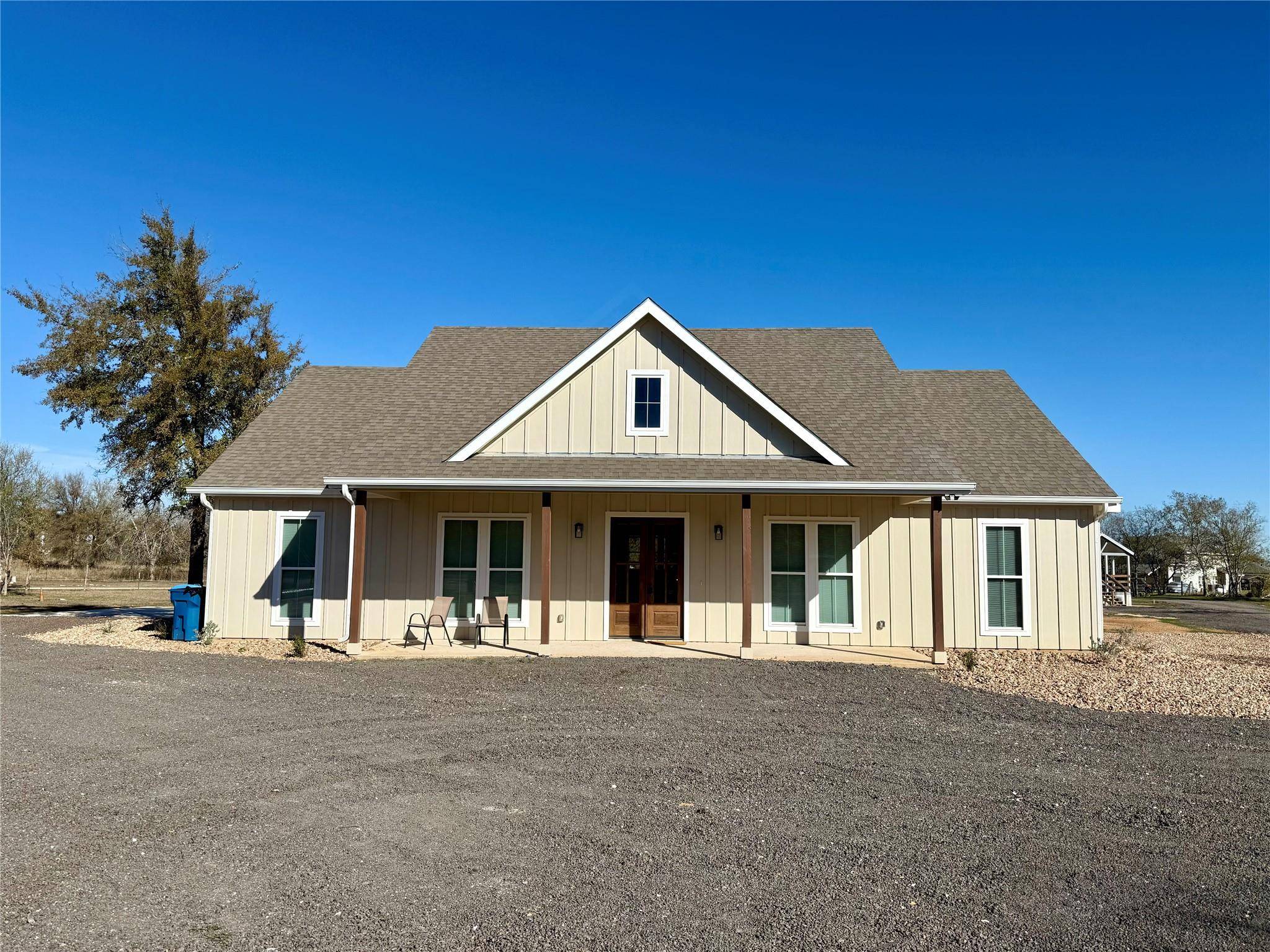 1353 Red Town RD #B, Elgin, TX 78621
