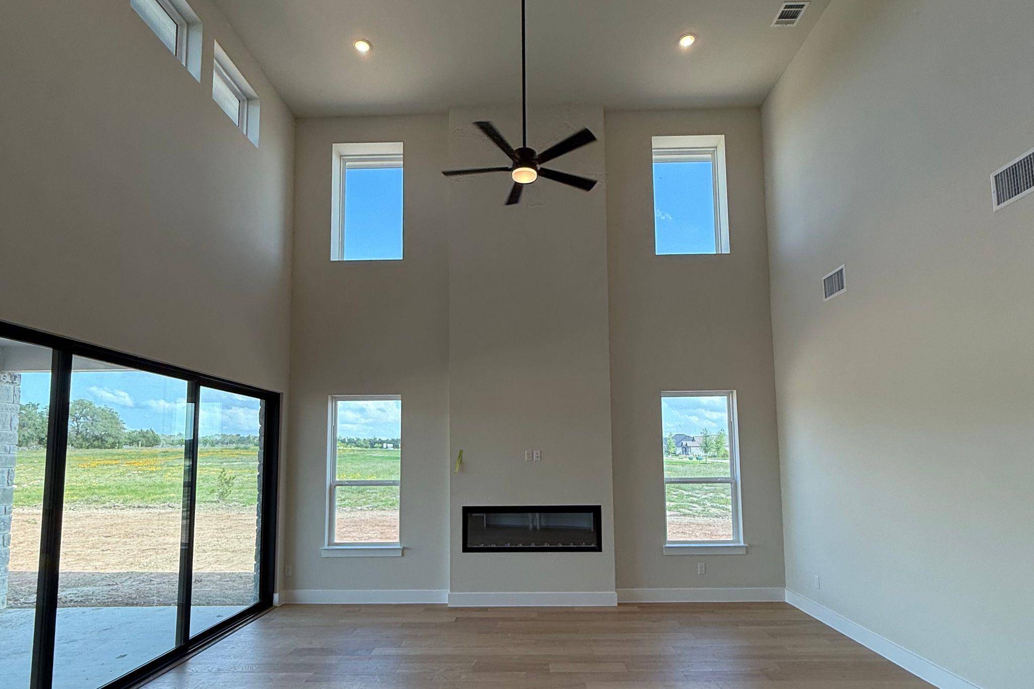 1412 Paxton LN, Florence, TX 78633