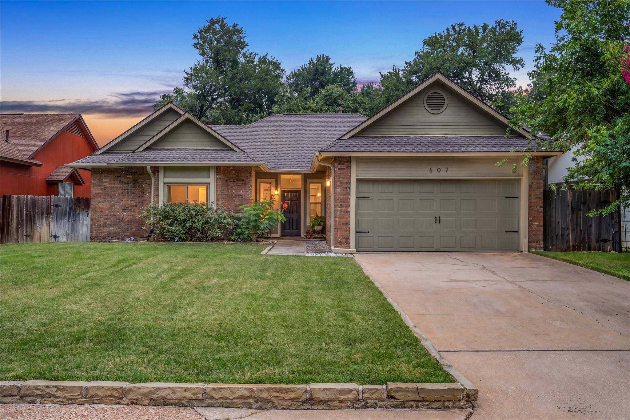 607 Sapling CV S, Cedar Park, TX 78613