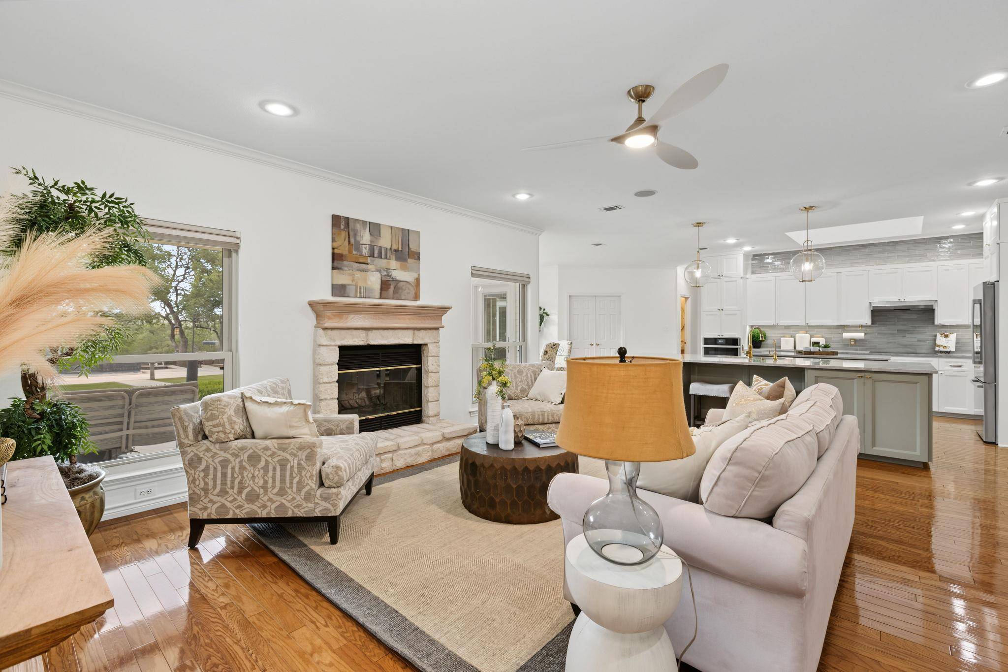 607 Bending Oak DR, Dripping Springs, TX 78620
