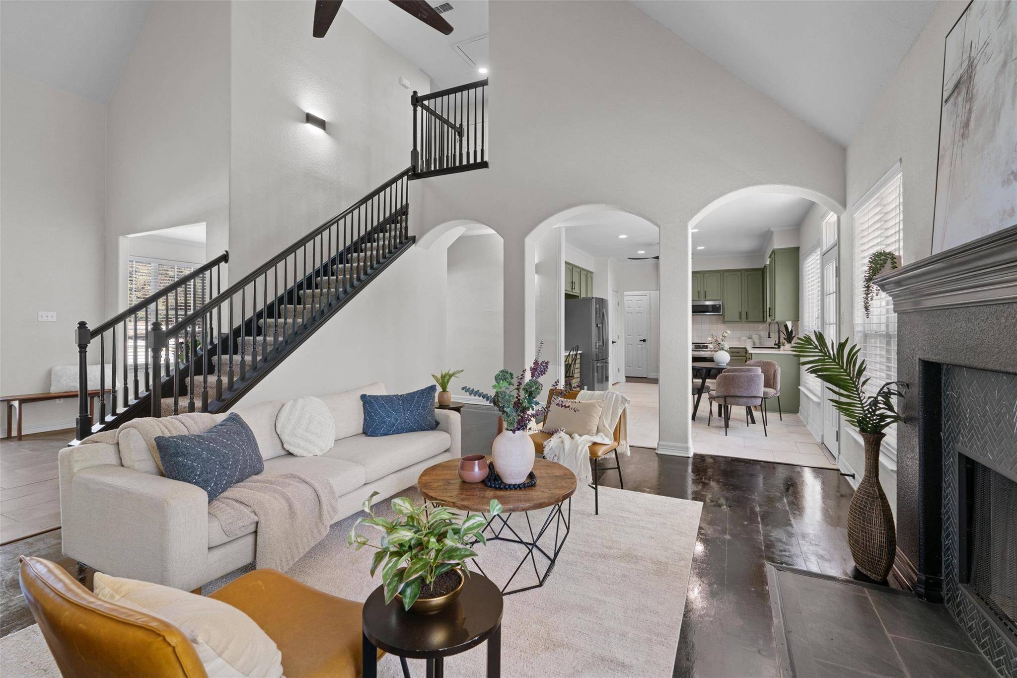 312 Country Club DR, La Grange, TX 78945