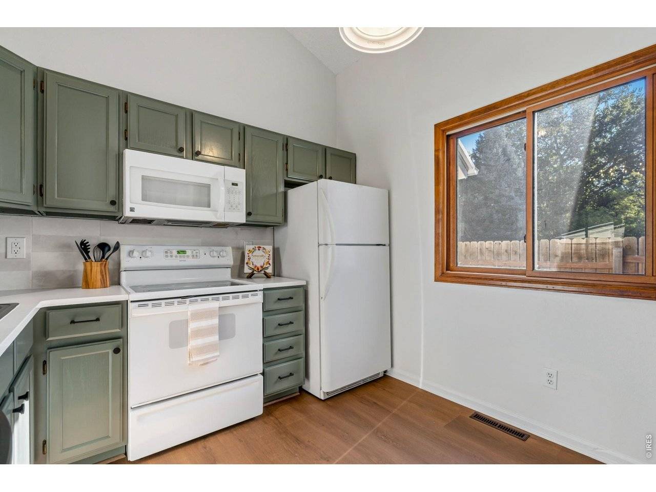 1942 Connecticut, Fort Collins, CO 80525