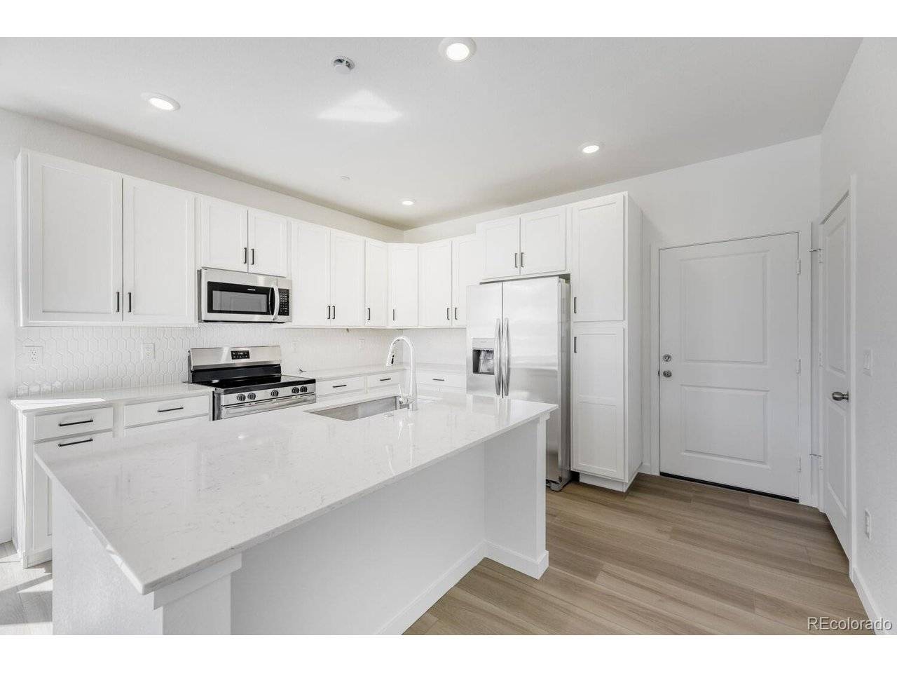 7659 S Mobile, Centennial, CO 80016