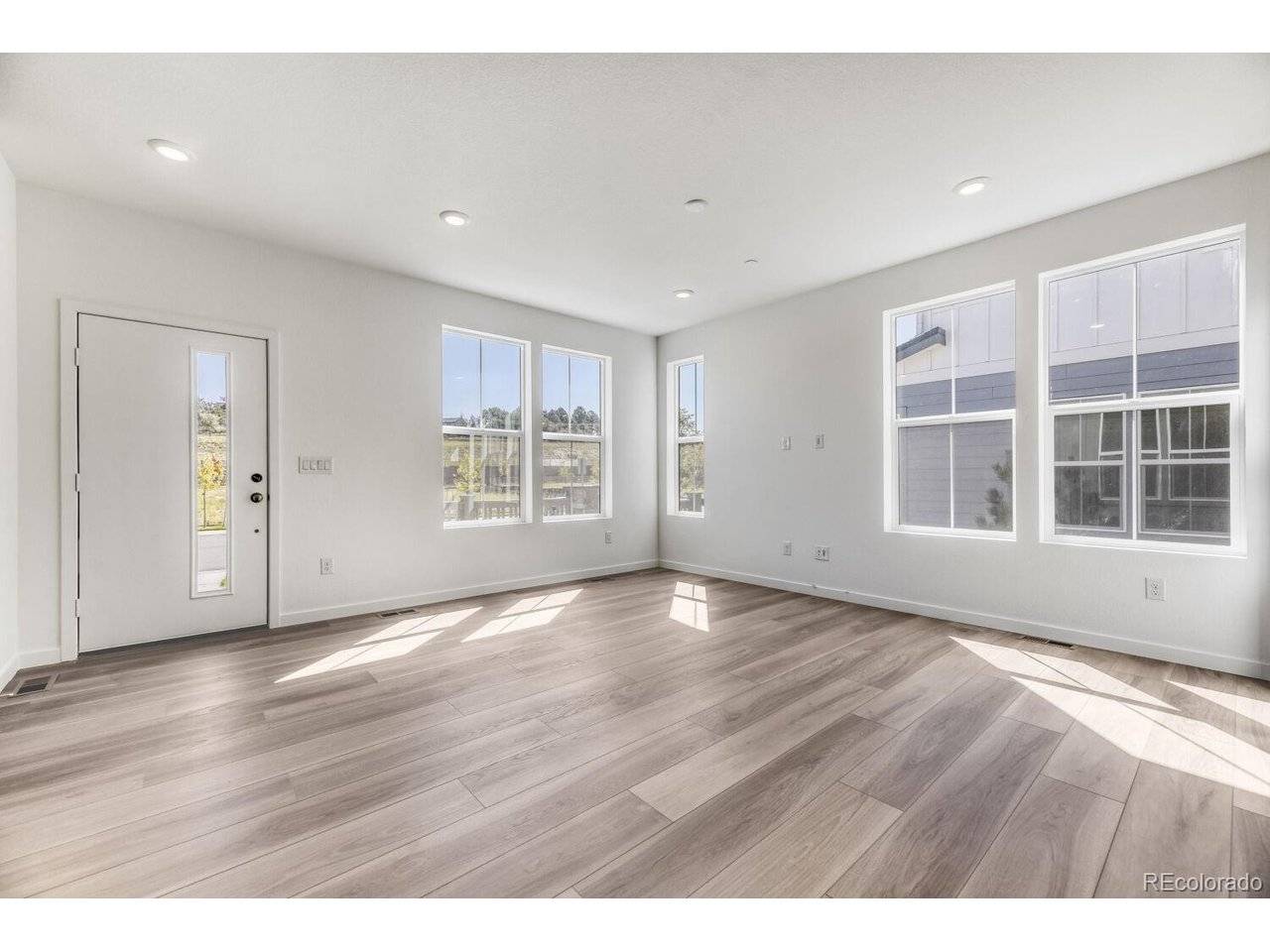 7659 S Mobile, Centennial, CO 80016