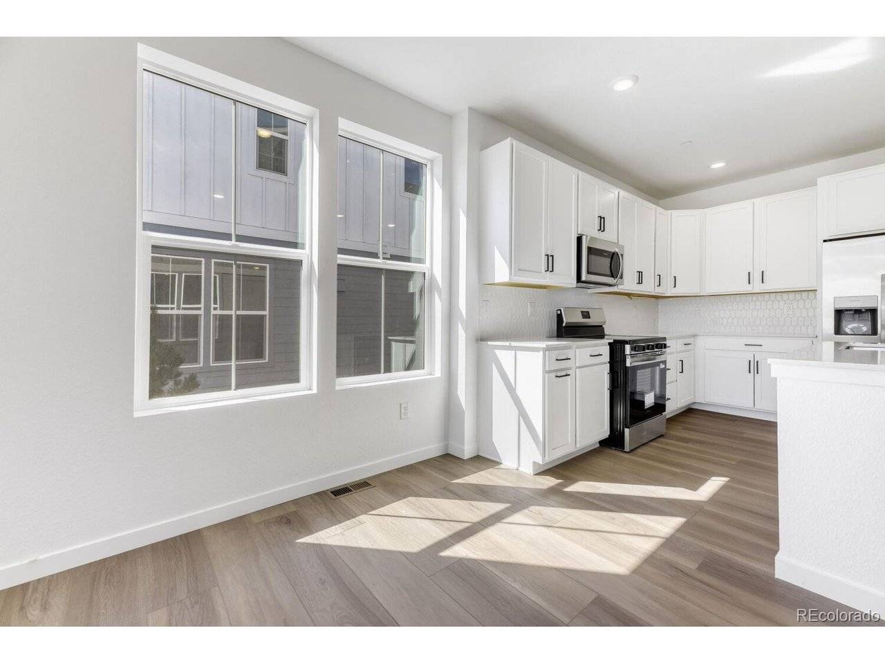 7659 S Mobile, Centennial, CO 80016