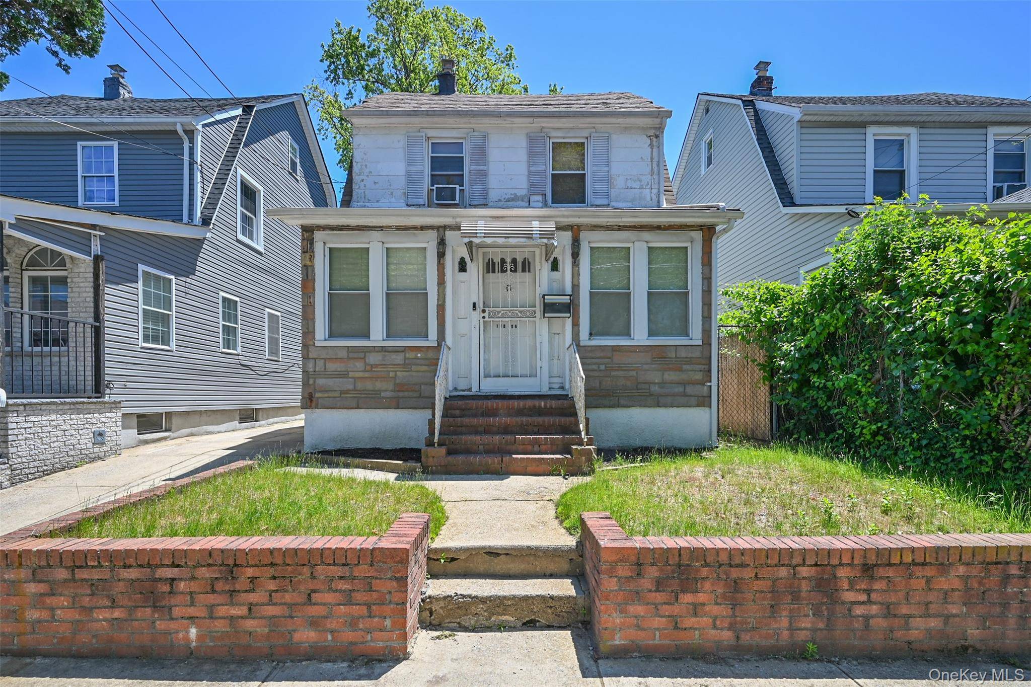 18806 Mangin AVE, Saint Albans, NY 11412