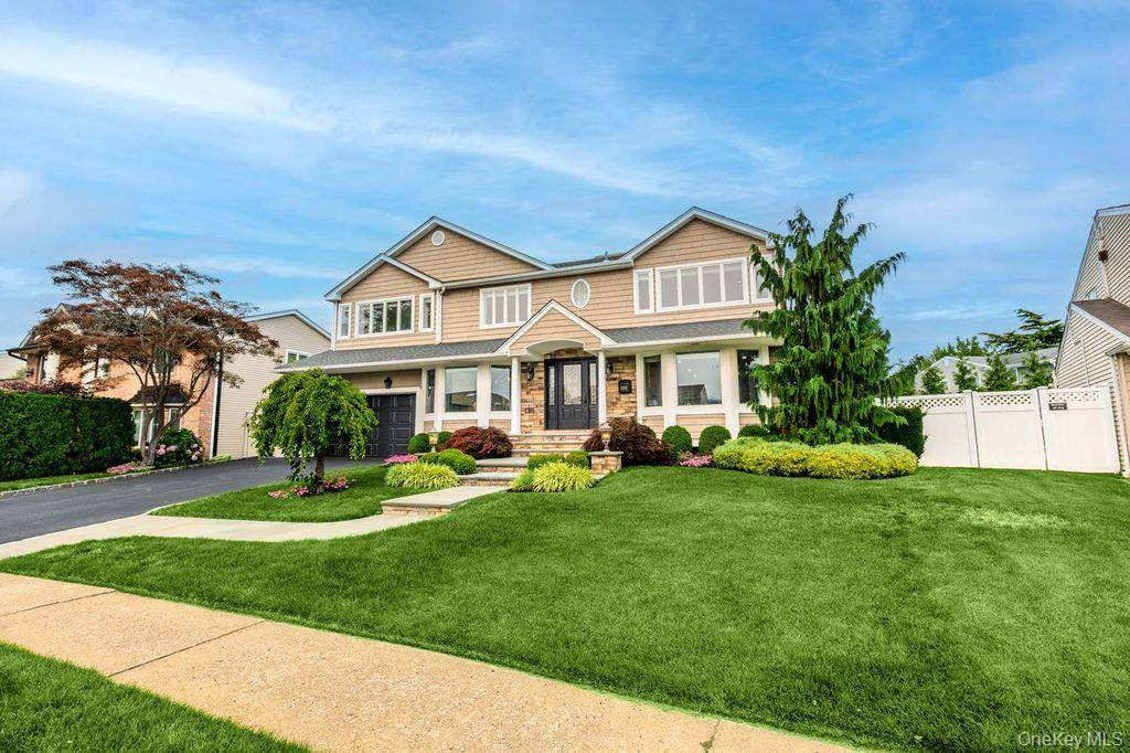 3343 Seawane DR, Merrick, NY 11566