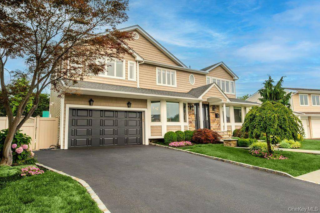 3343 Seawane DR, Merrick, NY 11566