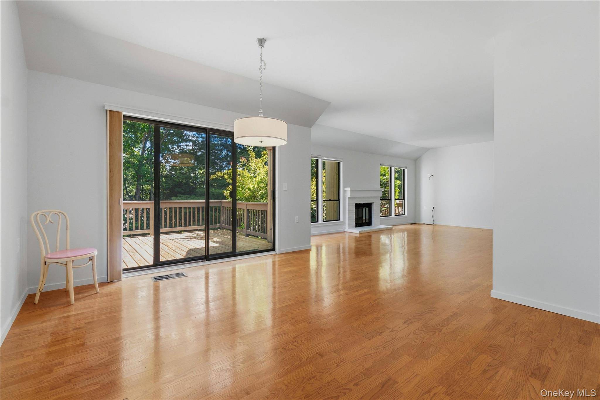 371 Heritage HLS #A, Somers, NY 10589