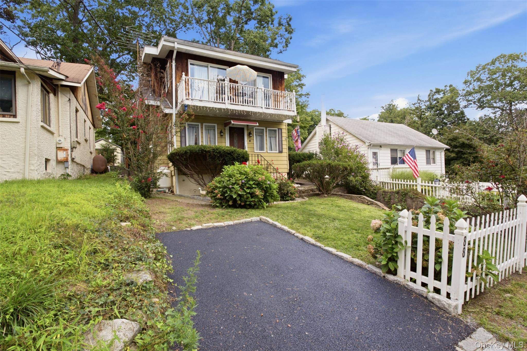 88 Becker ST, Lake Peekskill, NY 10537