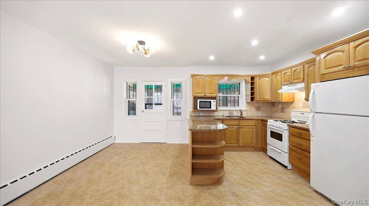 3337 Gunther AVE, Bronx, NY 10469