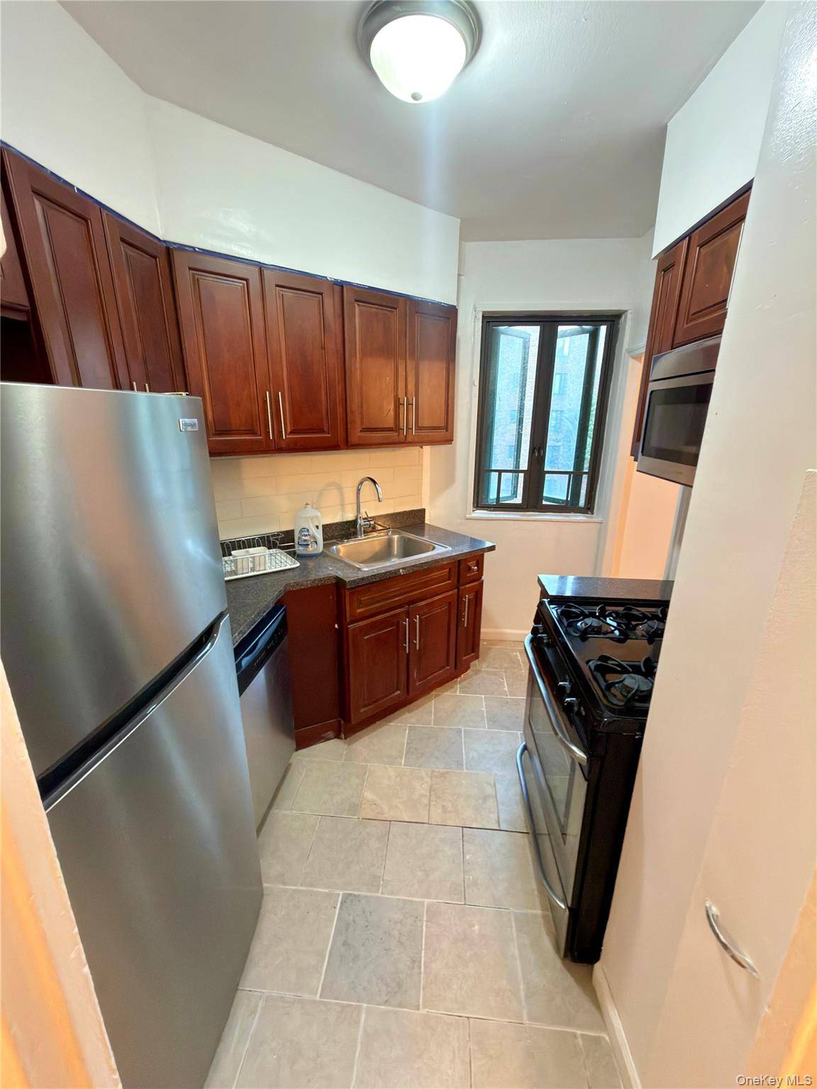 1591 Metropolitan AVE #5C, Bronx, NY 10462