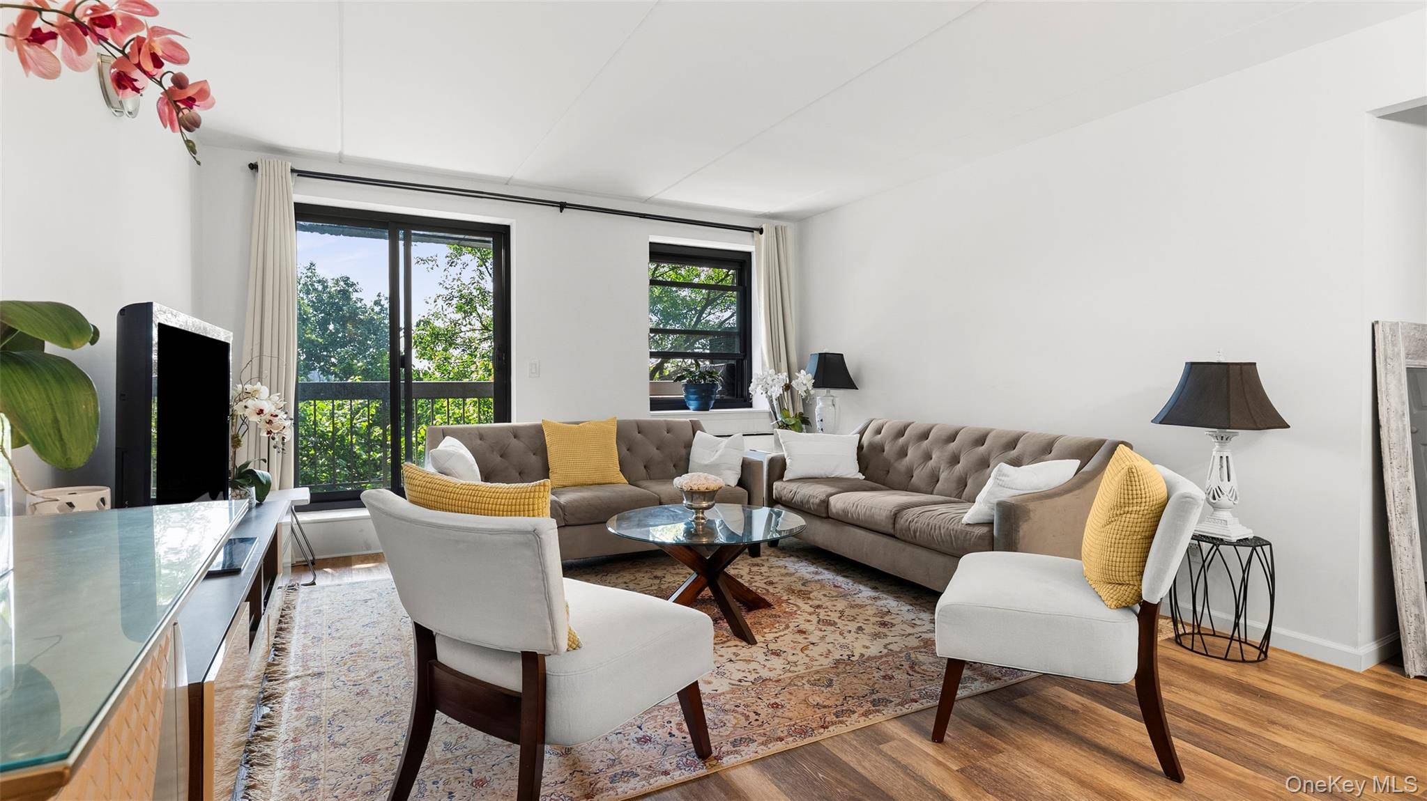 1376 Midland AVE #404, Bronxville, NY 10708