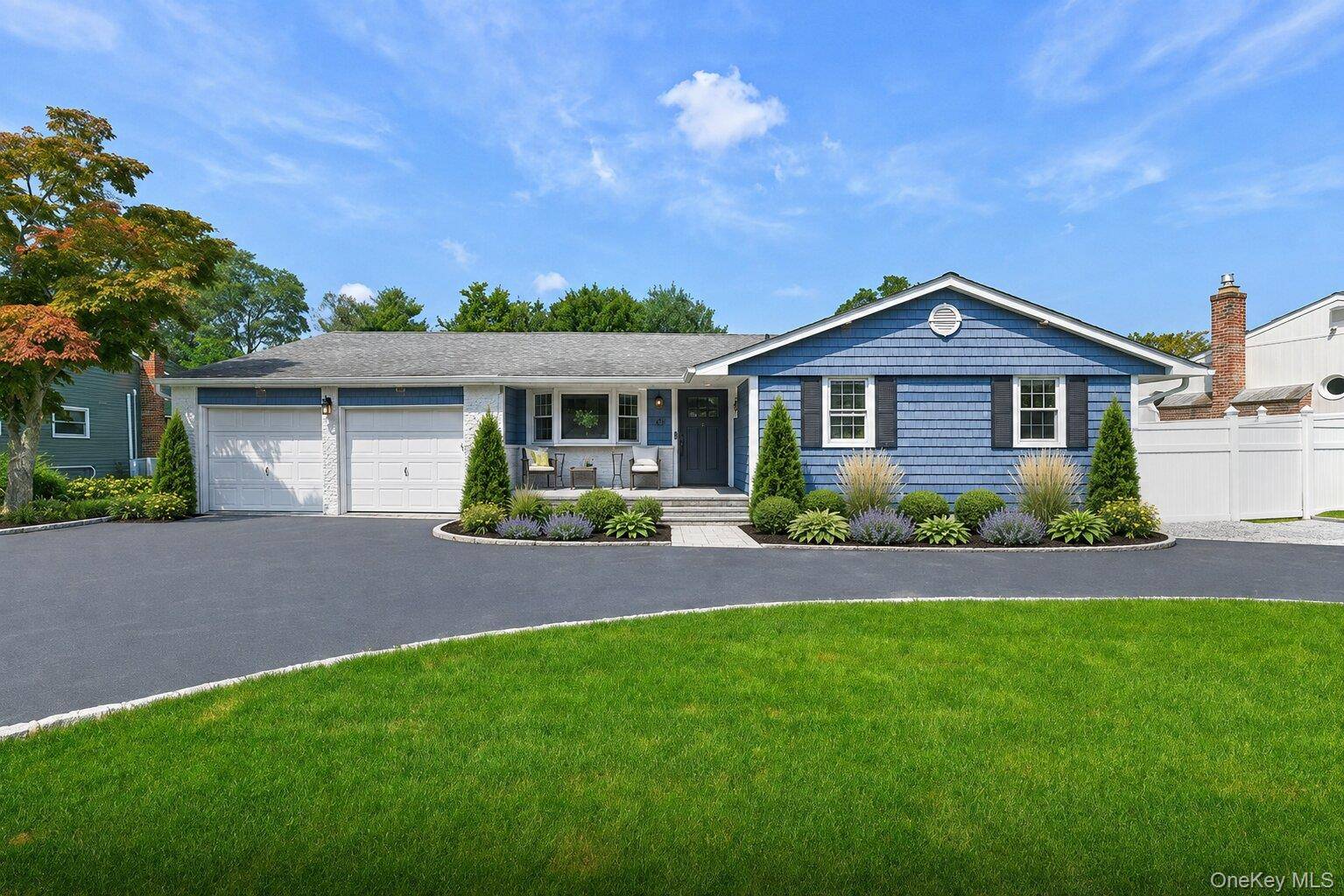 27 Osage DR, Huntington Station, NY 11746