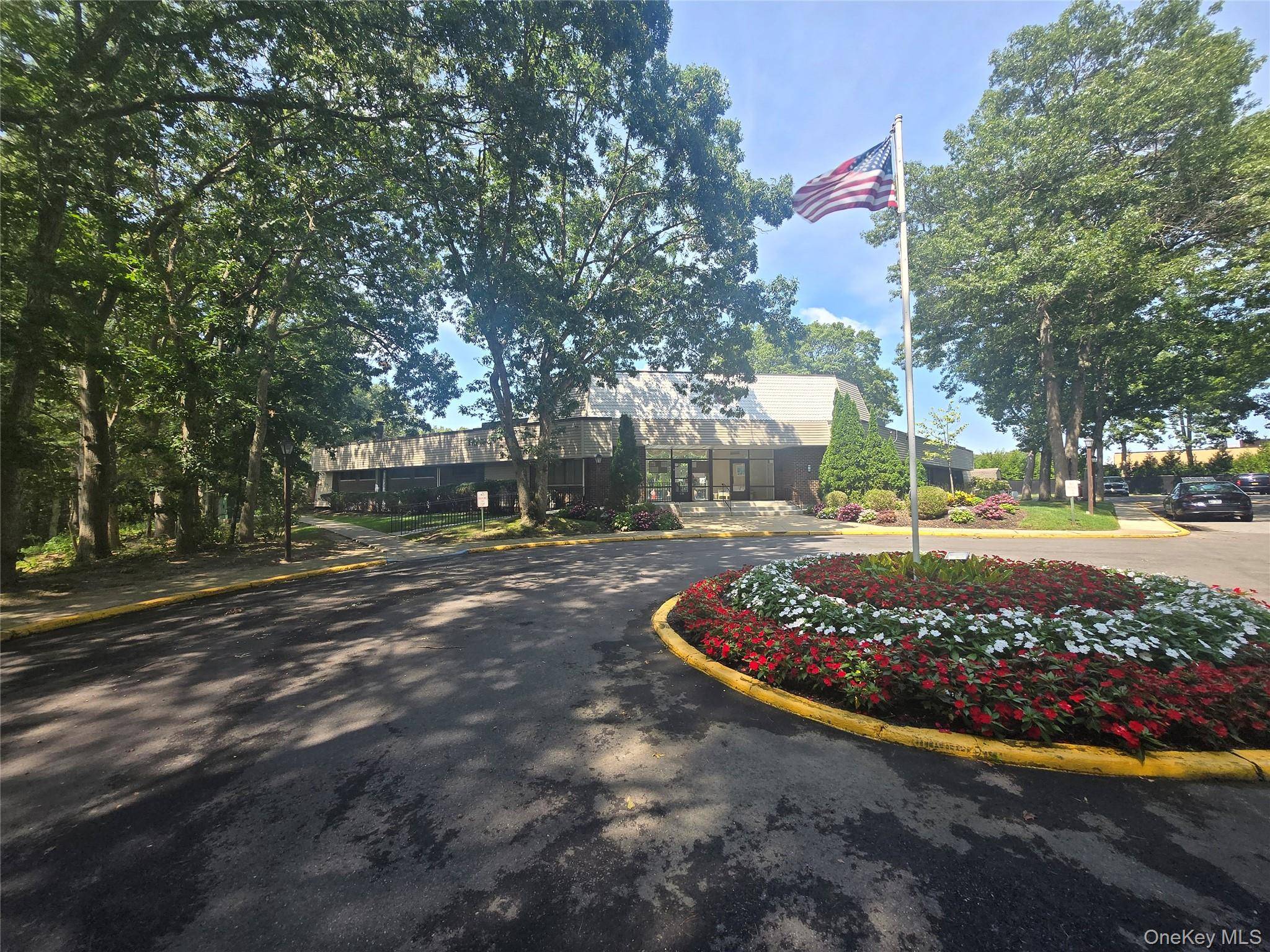84 Glen Hollow DR, Port Jefferson, NY 11776