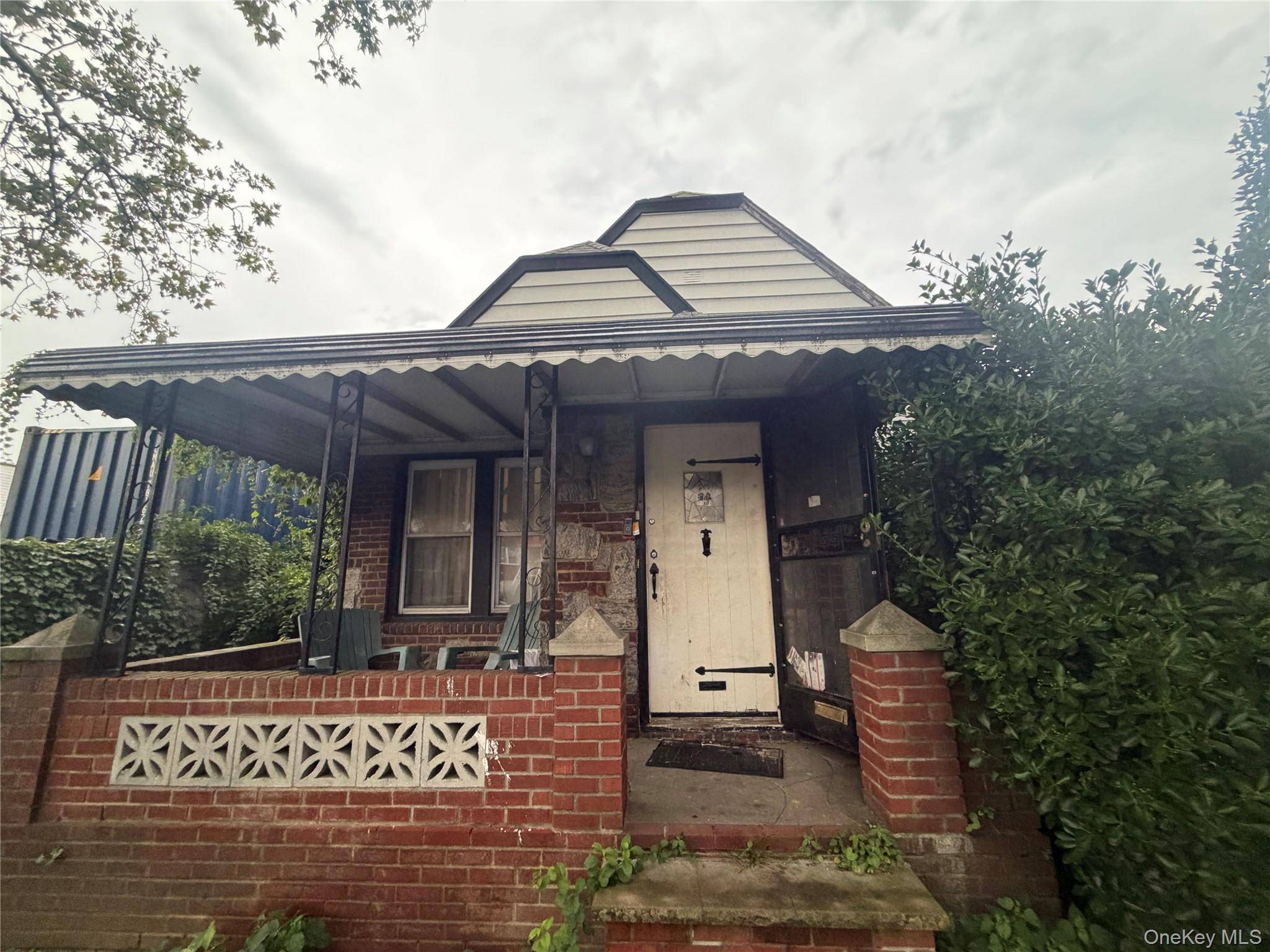 117-11 227TH ST, Cambria Heights, NY 11411