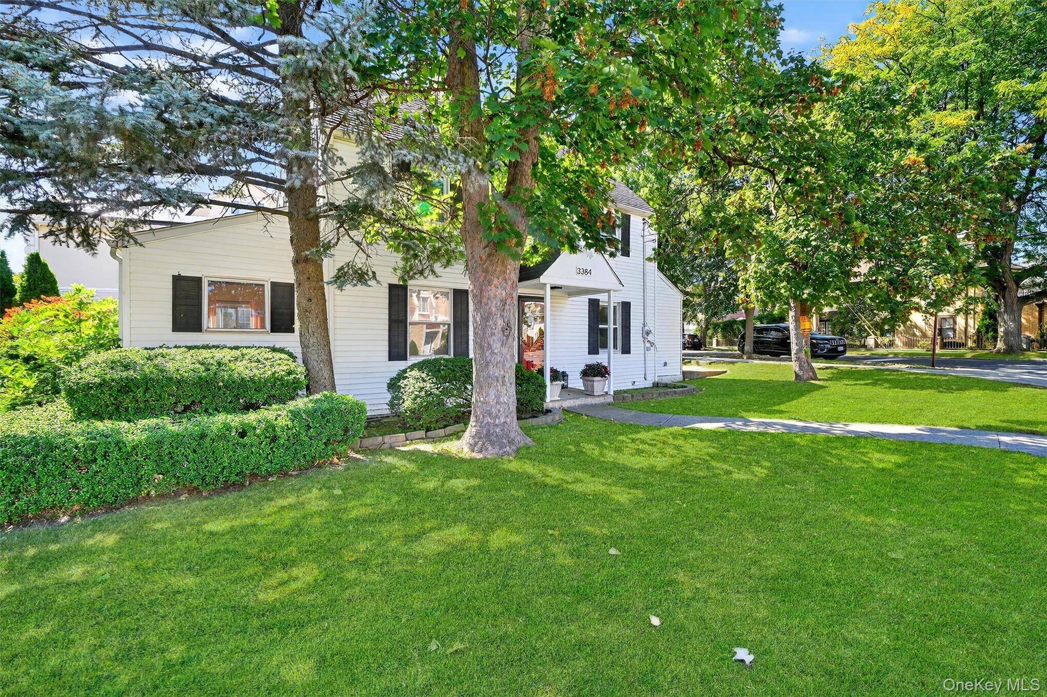 3384 Country Club RD, Bronx, NY 10465