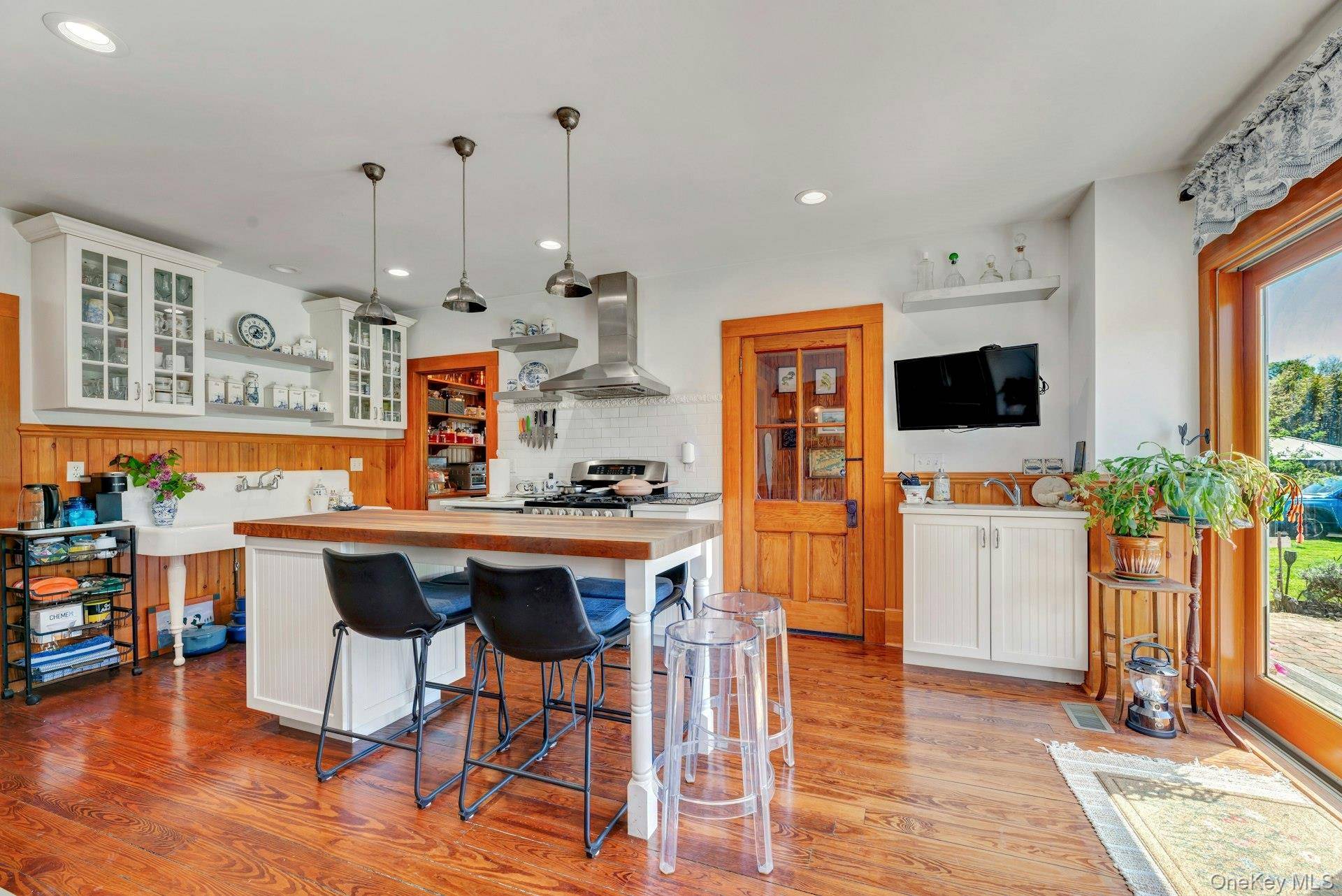 1025 9th ST, Greenport, NY 11944