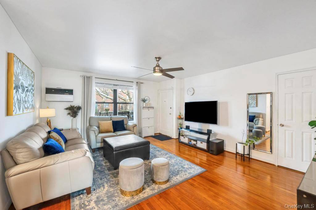 196-72 69th Ave #1 FL, Fresh Meadows, NY 11365