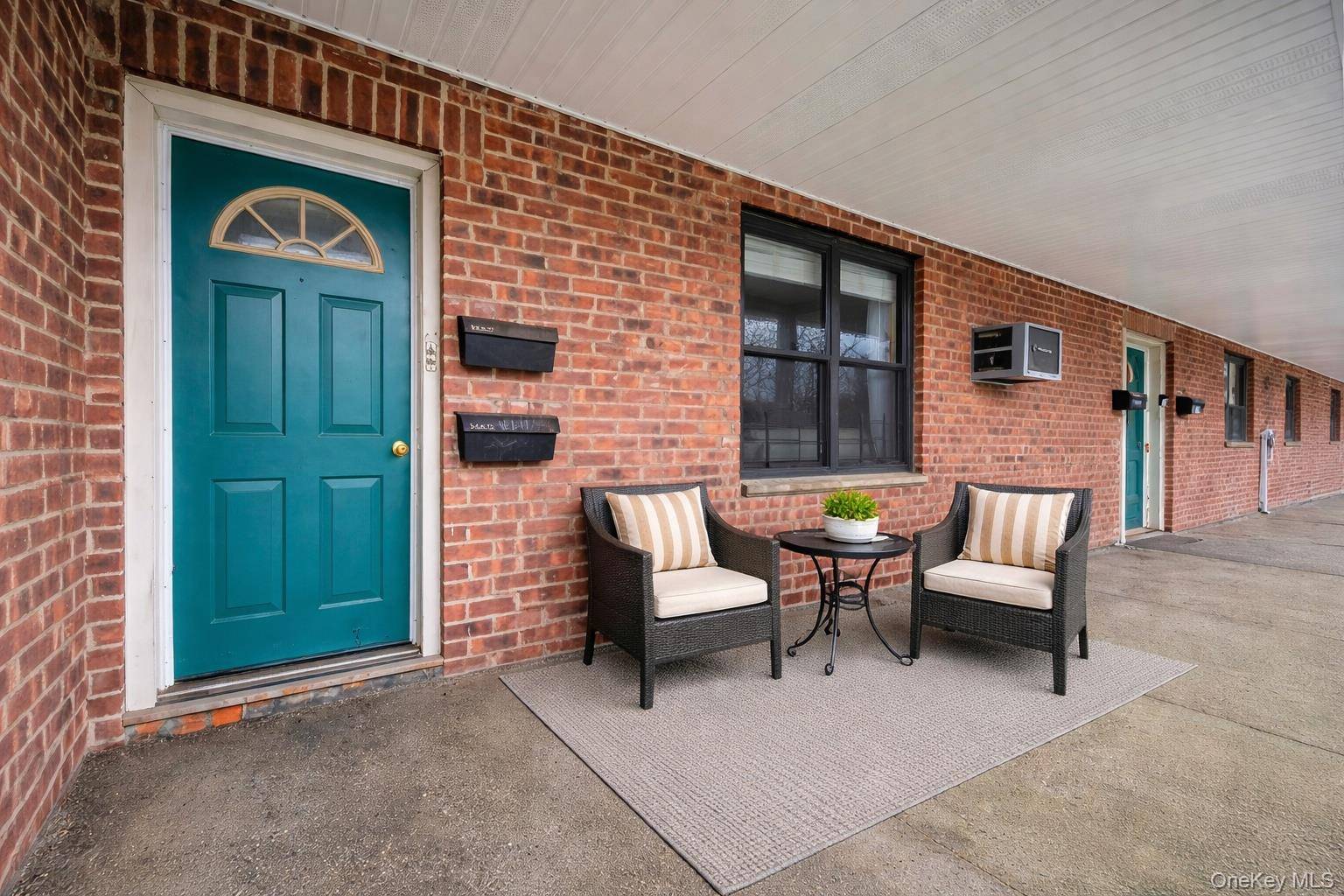 196-72 69th Ave #1 FL, Fresh Meadows, NY 11365