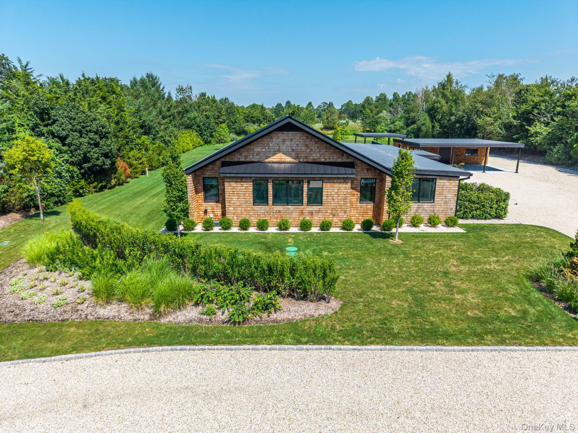 2050 Depot LN, Cutchogue, NY 11935