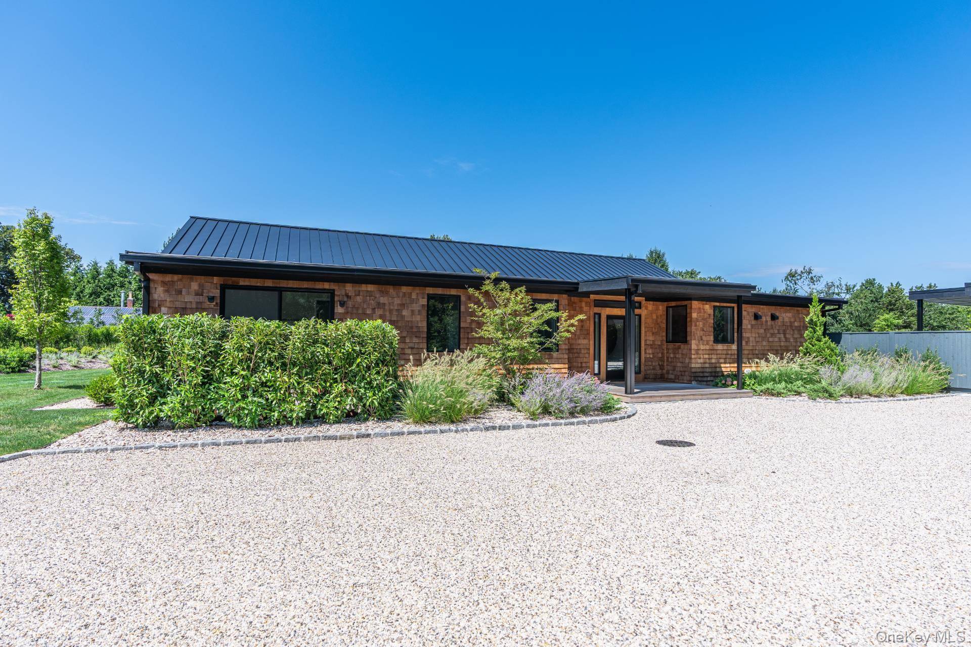 2050 Depot LN, Cutchogue, NY 11935