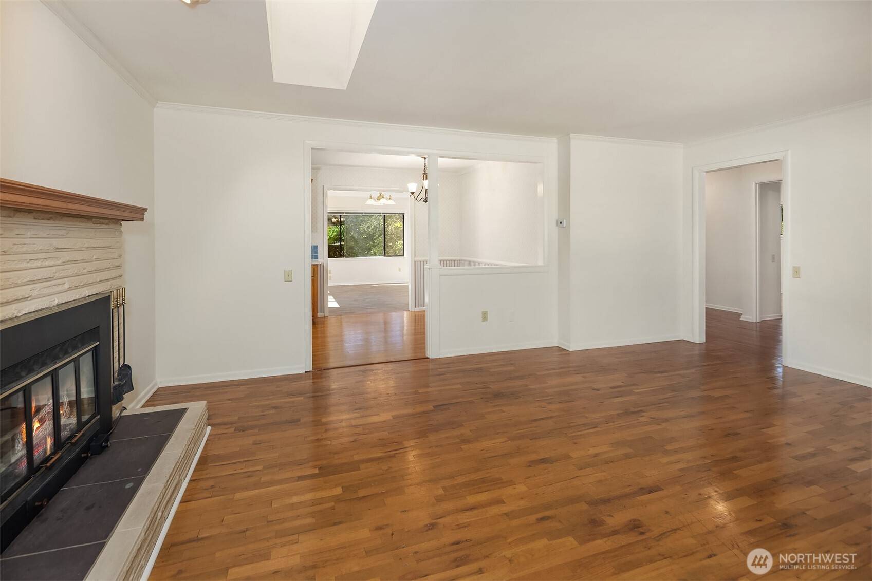20820 Hillcrest PL, Edmonds, WA 98026
