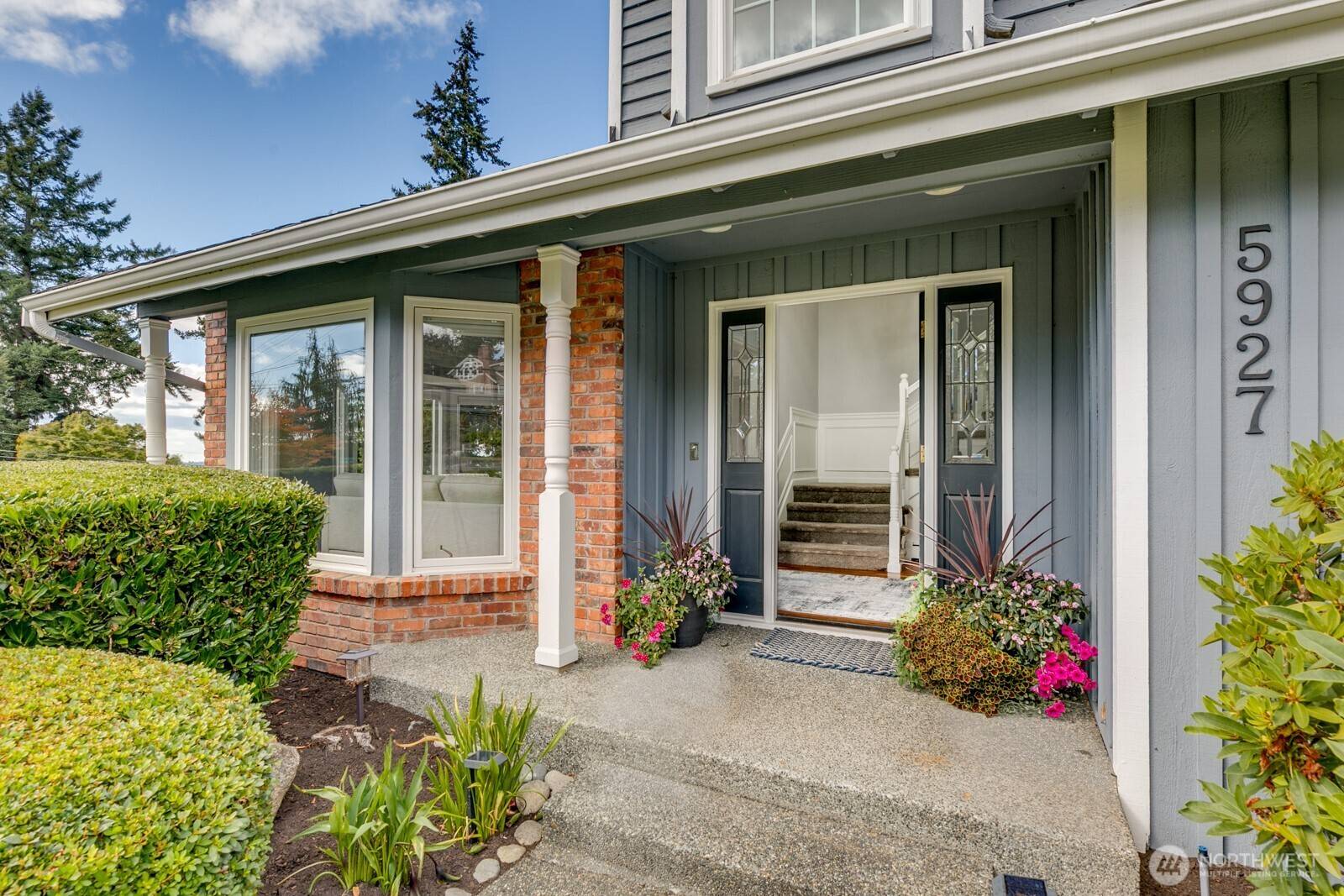 5927 Chennault Beach DR, Mukilteo, WA 98275