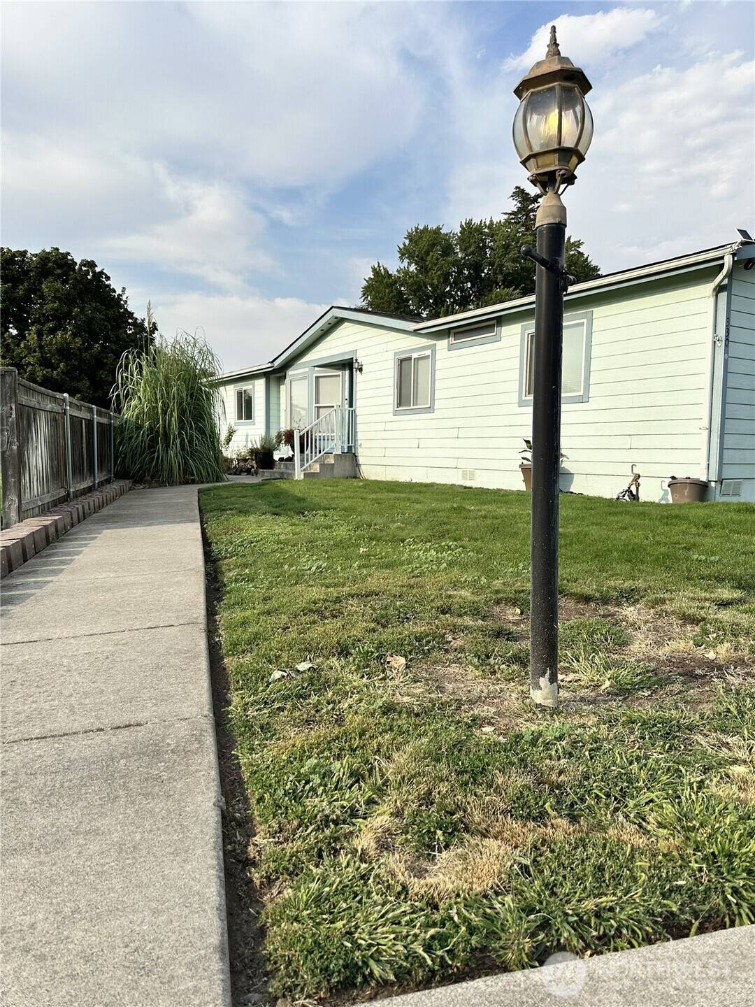 330 W 5th Street, Waitsburg, WA 99361