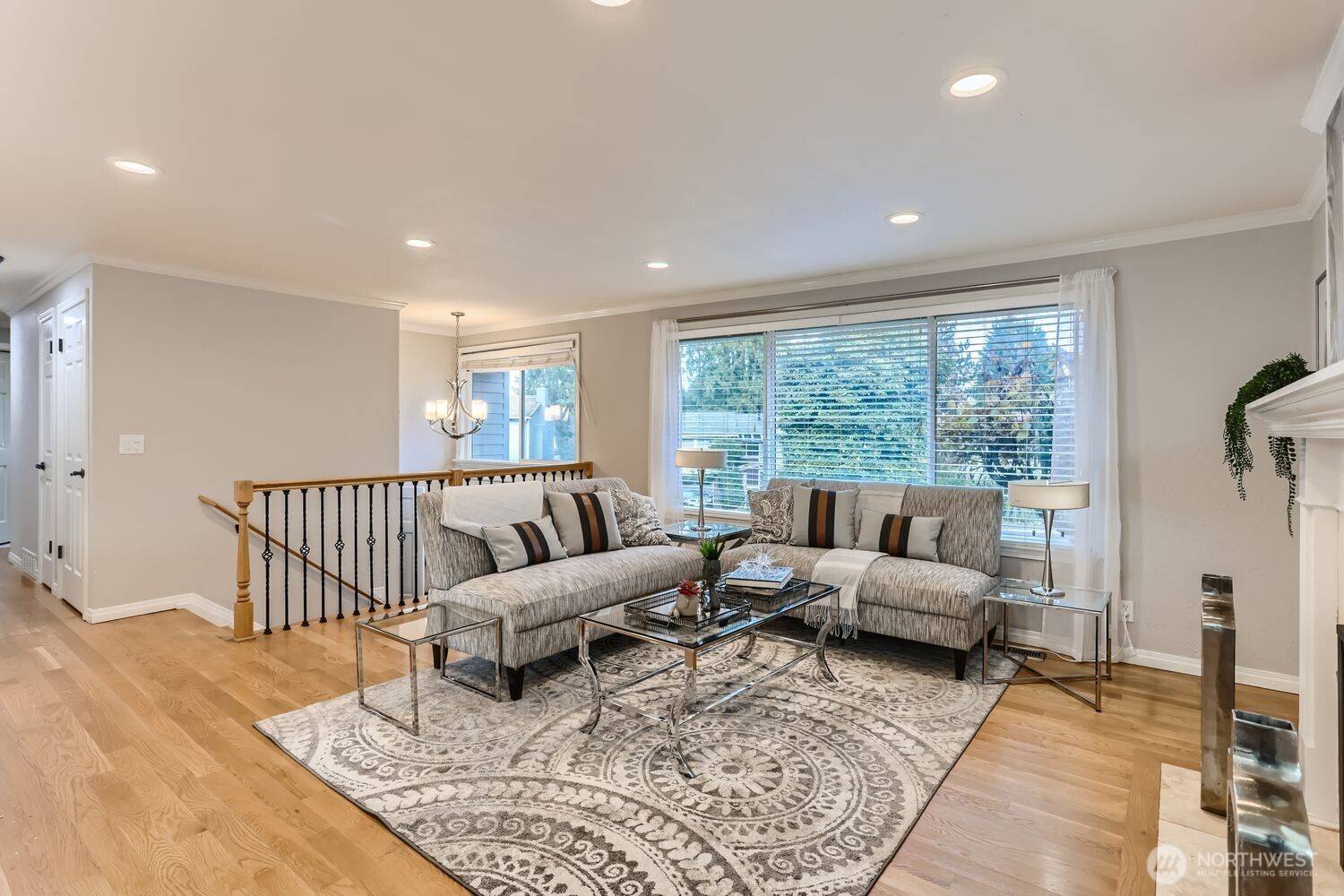 18927 SE 42nd PL, Issaquah, WA 98027