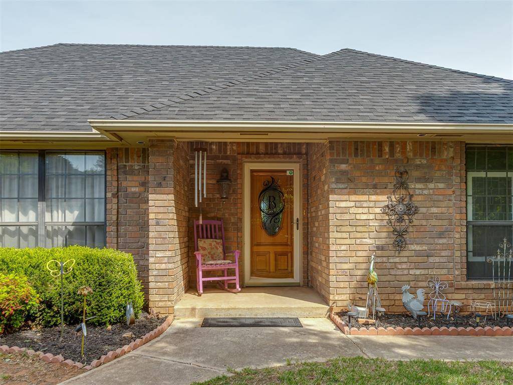 1420 Canyon Lake RD, Calumet, OK 73014