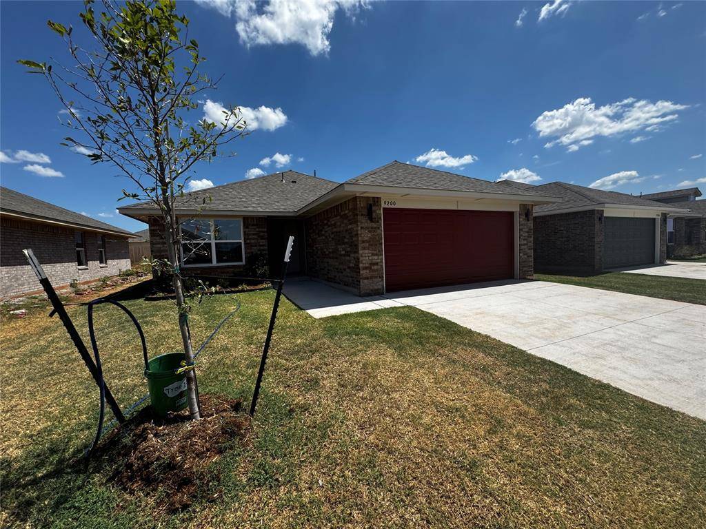 9200 Sweetwater BLVD, Oklahoma City, OK 73160