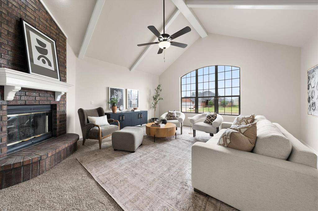 725 NE 20th ST, Moore, OK 73160