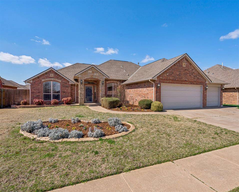 2113 Mulberry Creek AVE, Yukon, OK 73099