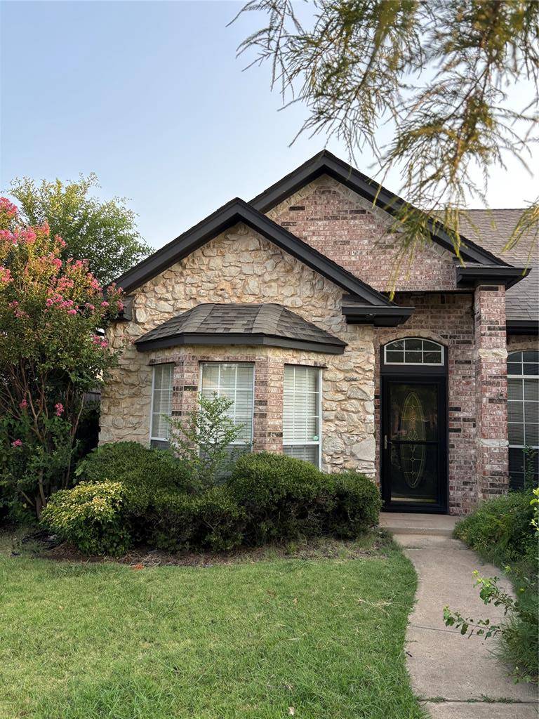 2009 Del Simmons DR, Edmond, OK 73003