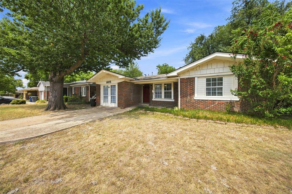 1405 Carlisle CT, The Village, OK 73120