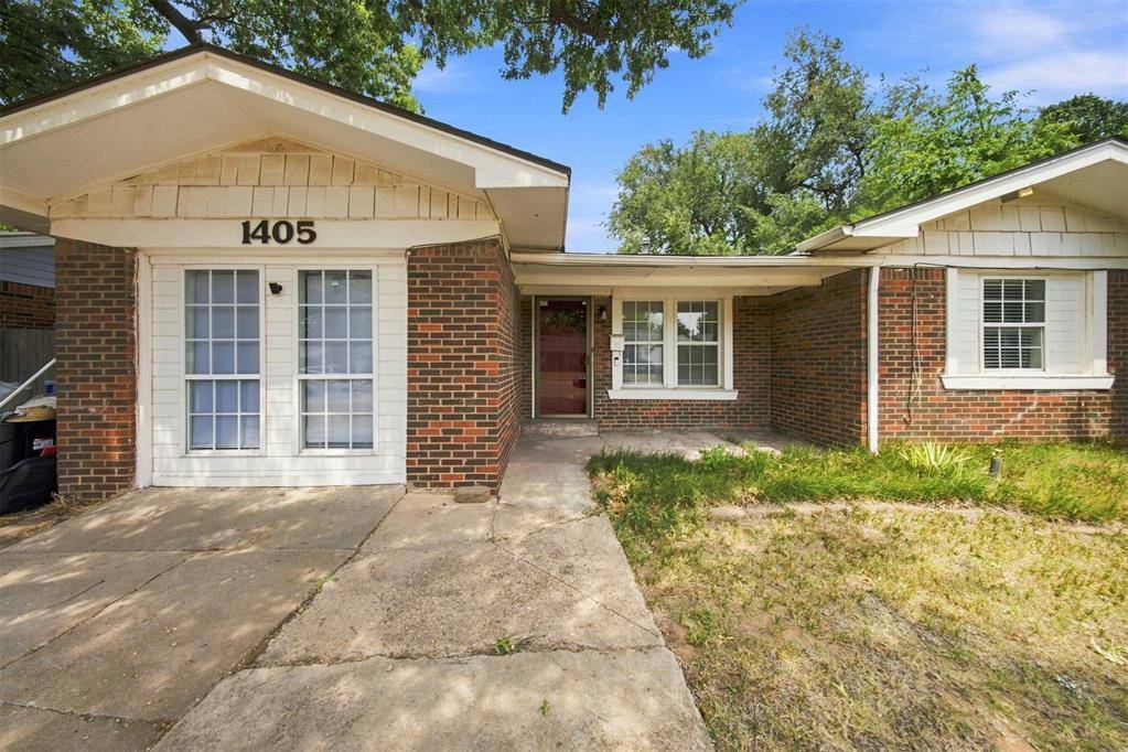 1405 Carlisle CT, The Village, OK 73120