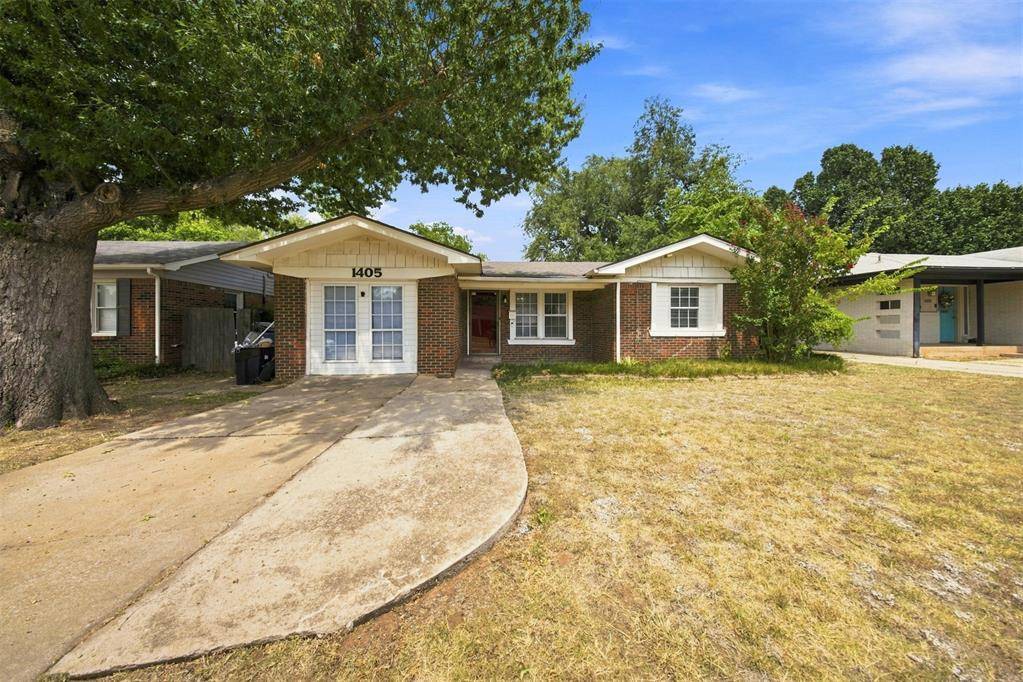 1405 Carlisle CT, The Village, OK 73120