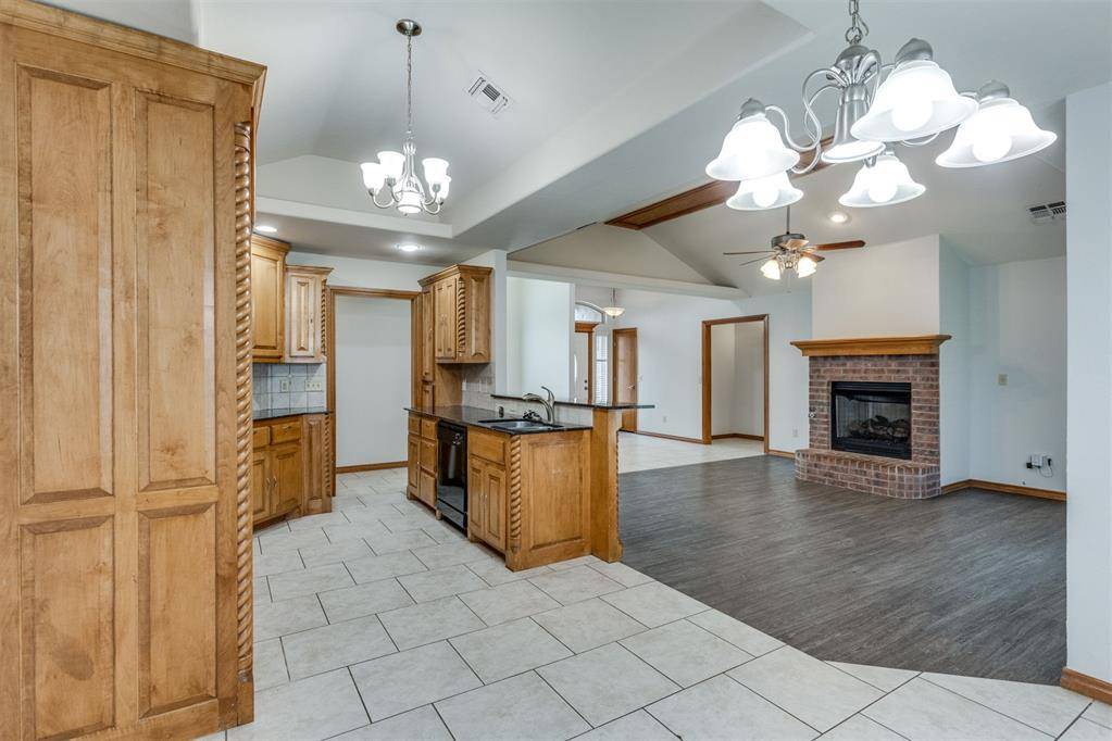 819 Rickwood CIR, Oklahoma City, OK 73160