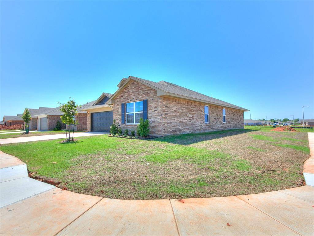 9001 Blackfork LN, Oklahoma City, OK 73160