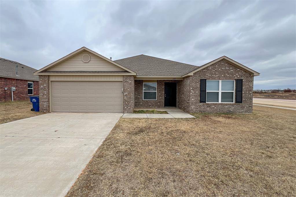 4301 Driftwood DR, Harrah, OK 73045