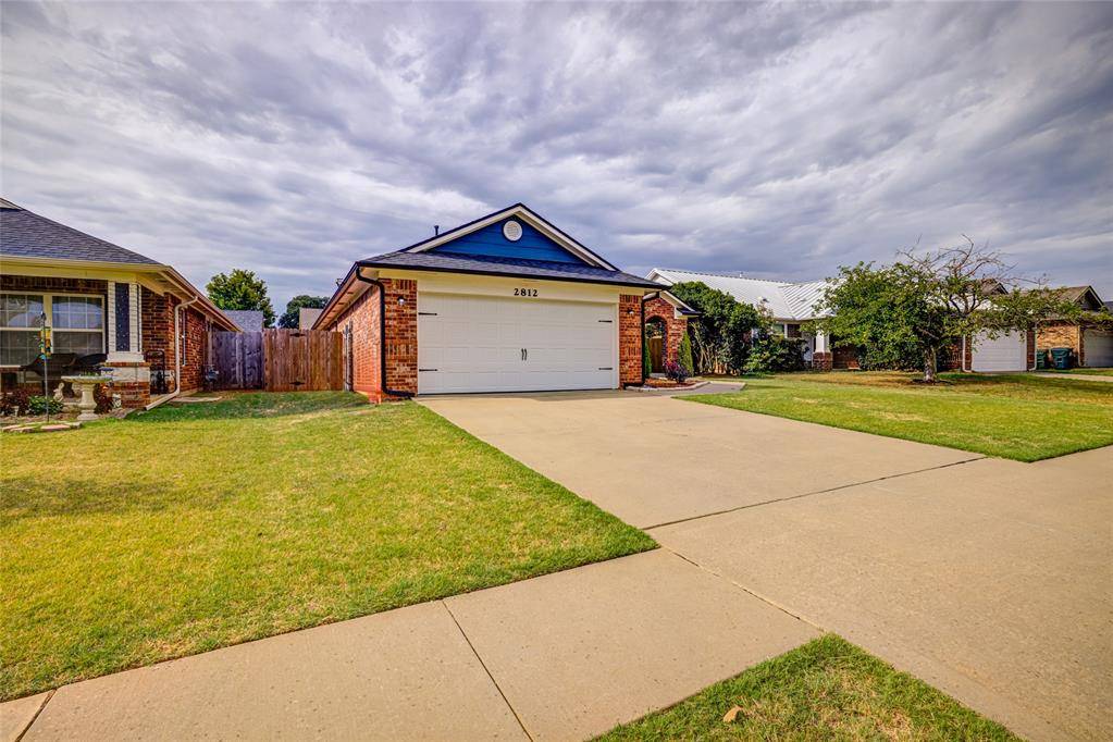 2812 Edgemere DR, Norman, OK 73071