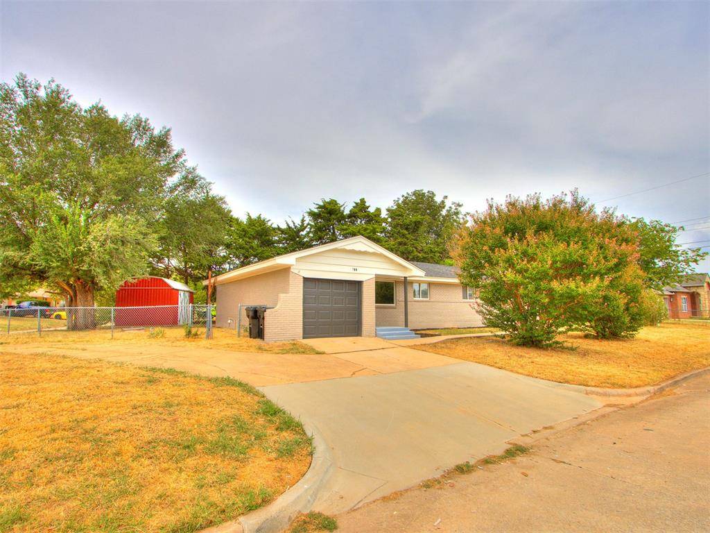 700 Butler ST, Moore, OK 73160