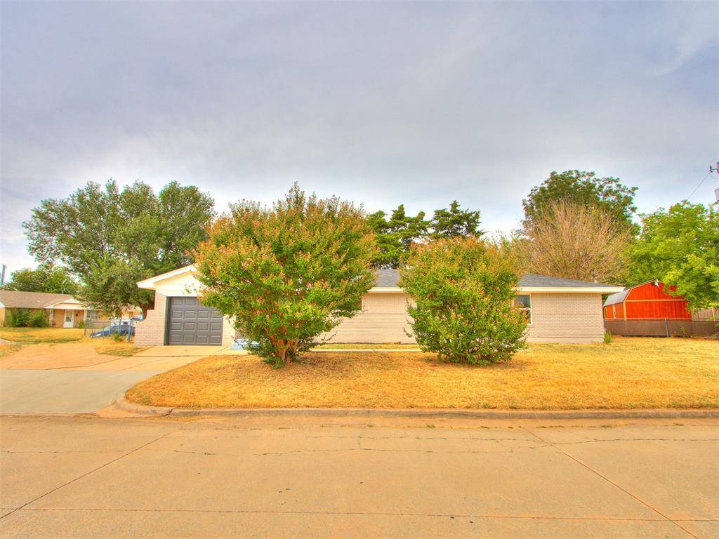 700 Butler ST, Moore, OK 73160