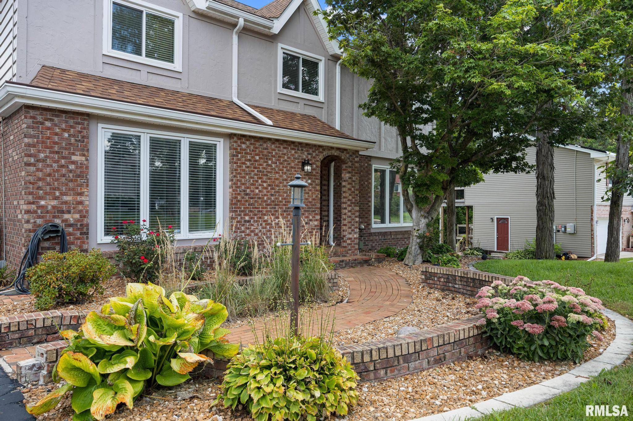 6302 N TALISMAN TER, Peoria, IL 61615