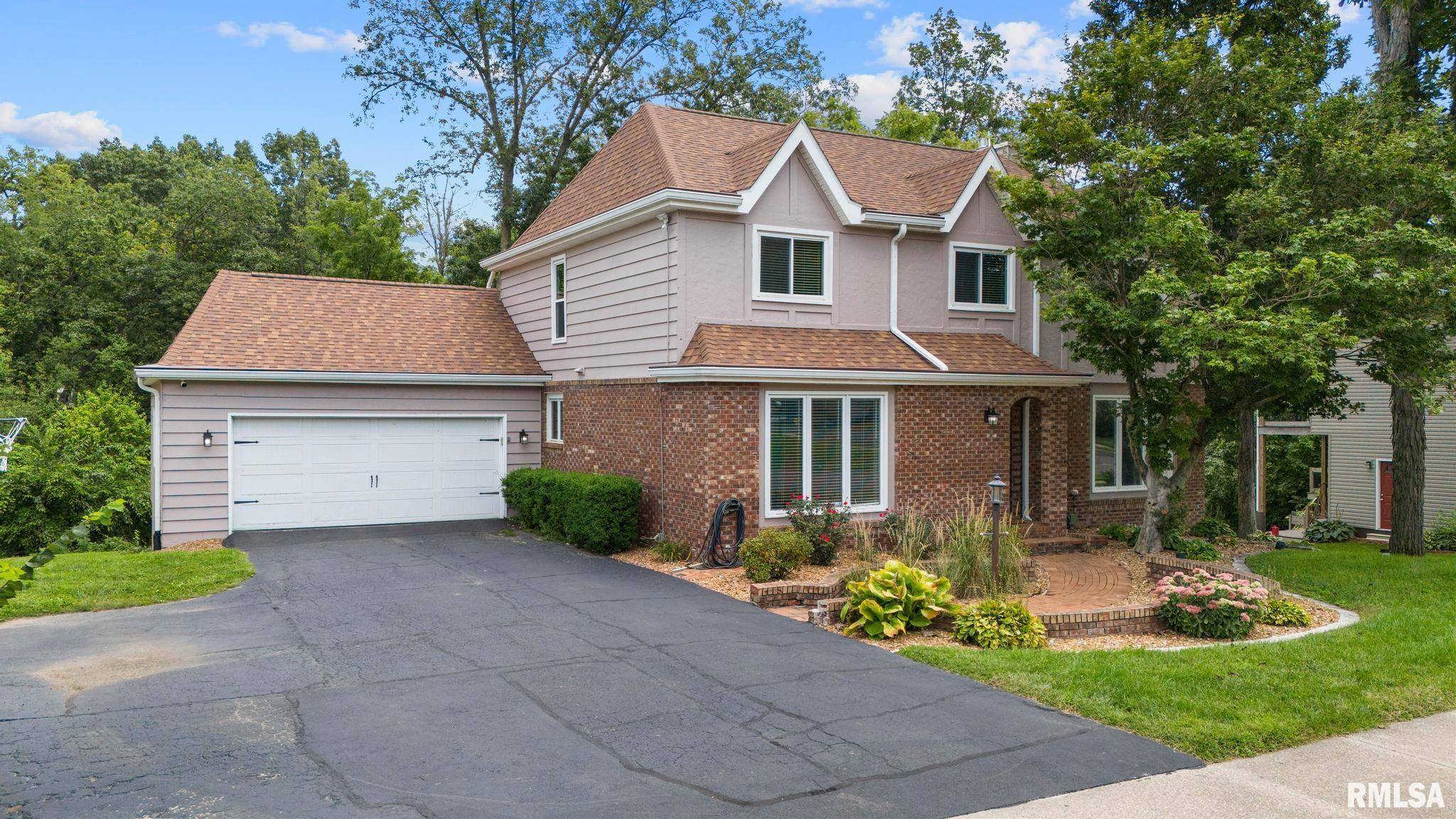 6302 N TALISMAN TER, Peoria, IL 61615