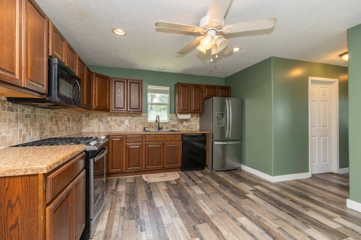 1905 Deer Rd., Abilene, KS 67410