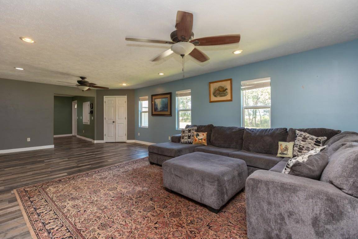 1905 Deer Rd., Abilene, KS 67410