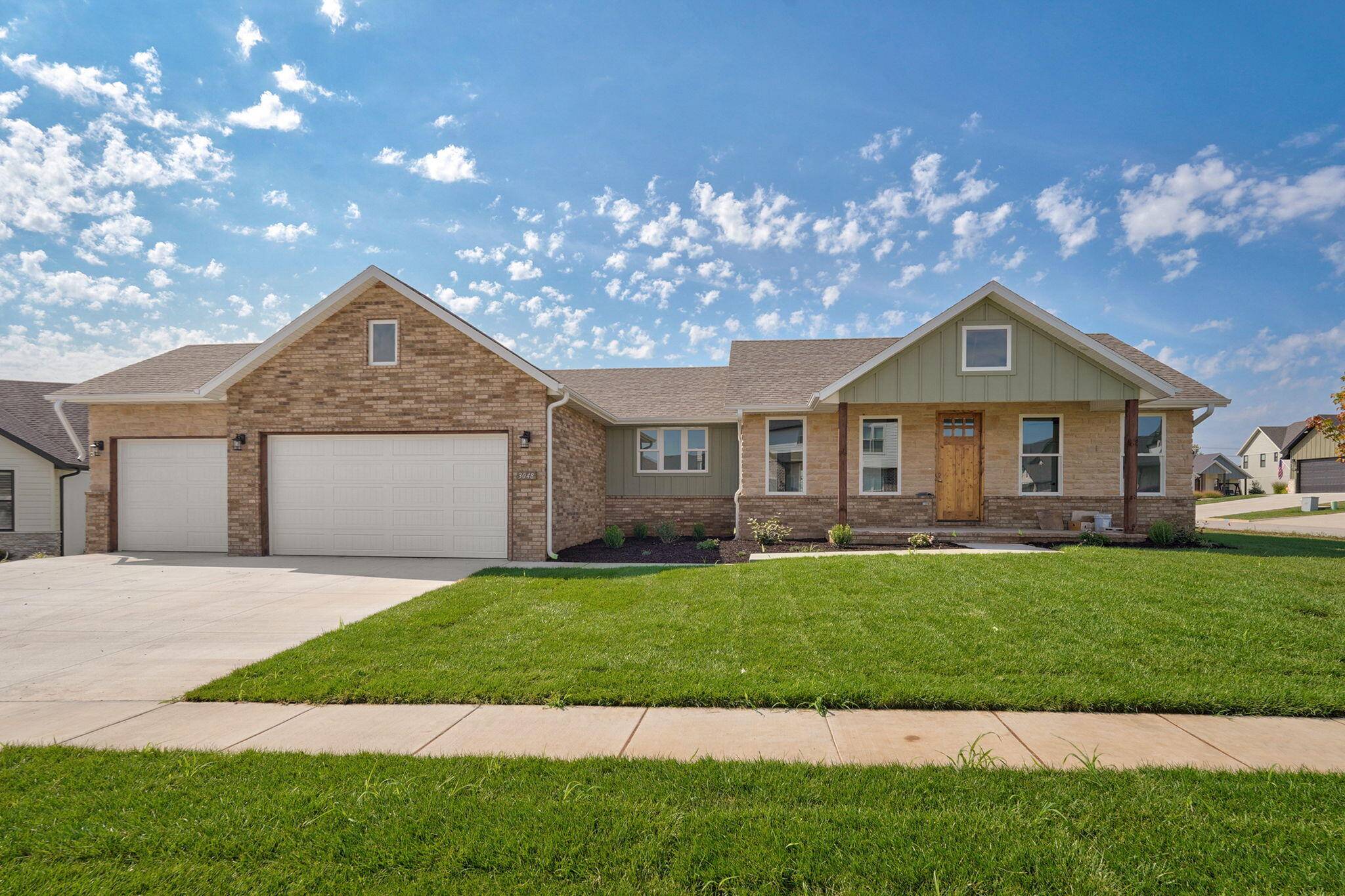 3048 W Teton DR, Springfield, MO 65810